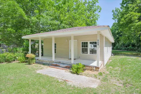 124 West St, Thomson, GA 30824