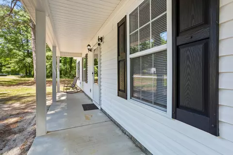 Exterior - 502 Violet St, Thomson, GA 30824 photo 4 of 7