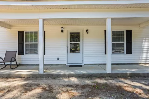 Exterior - 502 Violet St, Thomson, GA 30824 photo 3 of 7