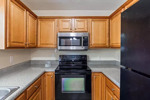 Kitchen - 502 Violet St, Thomson, GA 30824 photo 3 of 5