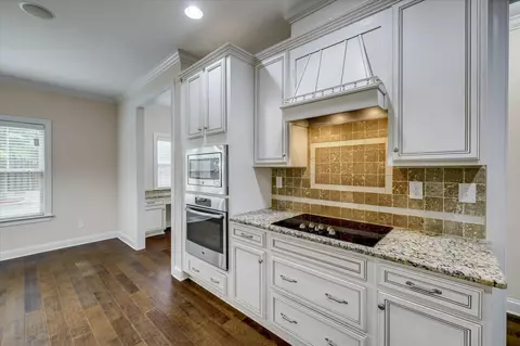 Kitchen - 239 Tulip Dr, Evans, GA 30809 photo 2 of 6