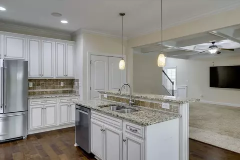 Kitchen - 239 Tulip Dr, Evans, GA 30809 photo 5 of 6