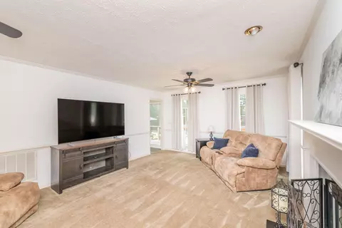 Living - 313 E Hedge Rd, Aiken, SC 29801 photo 2 of 5