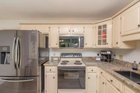 Kitchen - 313 E Hedge Rd, Aiken, SC 29801 photo 5 of 6