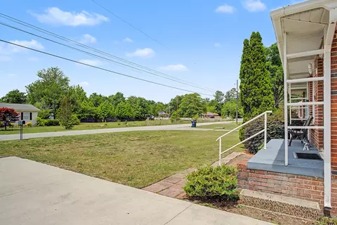 Exterior - 230 Sunnifield Dr, Williston, SC 29853 photo 1 of 9