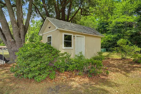Exterior - 230 Sunnifield Dr, Williston, SC 29853 photo 8 of 9