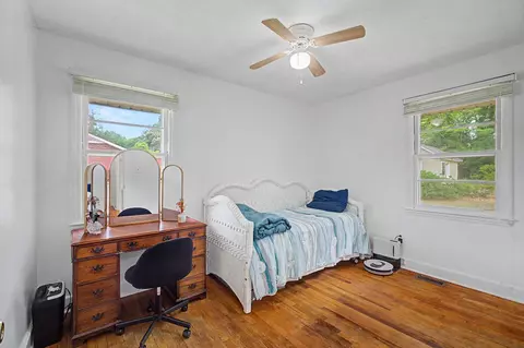 Bedroom - 230 Sunnifield Dr, Williston, SC 29853 photo 3 of 4