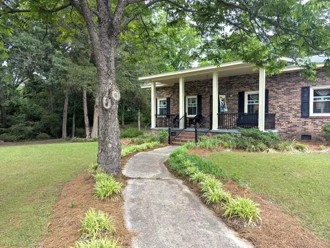 205 W Wheeler Cir, Saluda, SC 29138