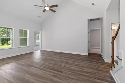 Living - 552 Pherson St, Aiken, SC 29801 photo 2 of 2
