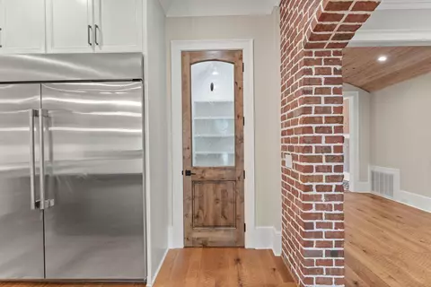 Entry Way - 162 Lanham Rd, Edgefield, SC 29824 photo 5 of 10