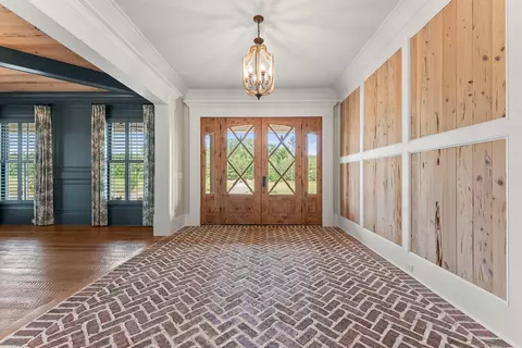 Entry Way - 162 Lanham Rd, Edgefield, SC 29824 photo 3 of 10