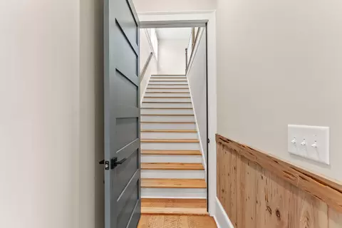 Entry Way - 162 Lanham Rd, Edgefield, SC 29824 photo 9 of 10