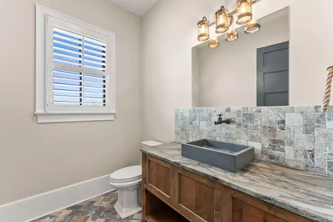 Bath - 162 Lanham Rd, Edgefield, SC 29824 photo 6 of 9