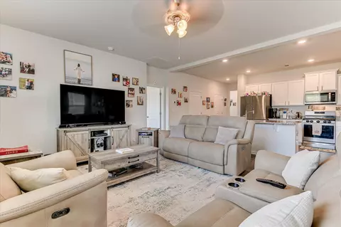 Living - 219 Donnington Ct, Aiken, SC 29801 photo 1 of 1