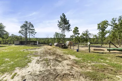 Exterior - 520 E Frontage Rd, Aiken, SC 29805 photo 6 of 8