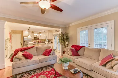 Living - 801 Deercrest Ln, Evans, GA 30809 photo 3 of 4