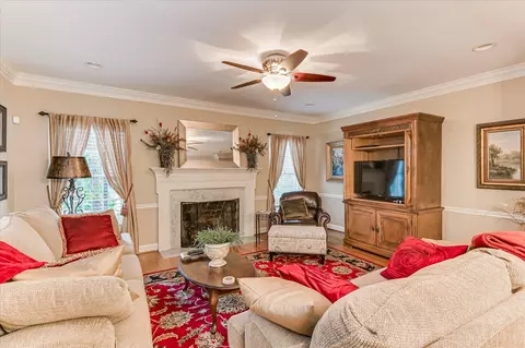 Living - 801 Deercrest Ln, Evans, GA 30809 photo 1 of 4