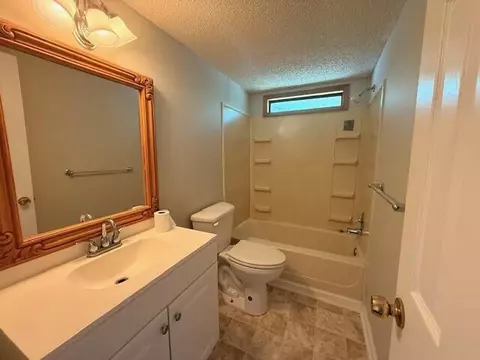 Bath - 1784 Powell Rd, Augusta, GA 30909 photo 1 of 3