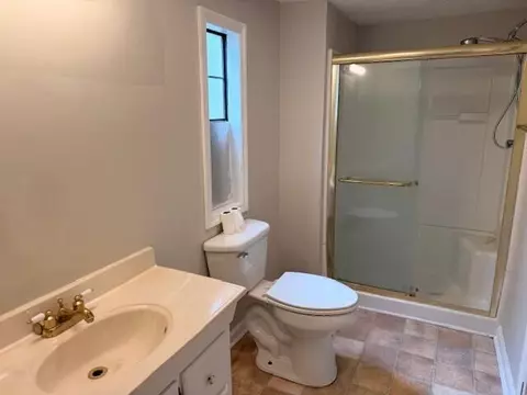 Bath - 1784 Powell Rd, Augusta, GA 30909 photo 1 of 2