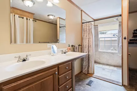 Bath - 1178 Weeks Rd, Williston, SC 29853 photo 1 of 5