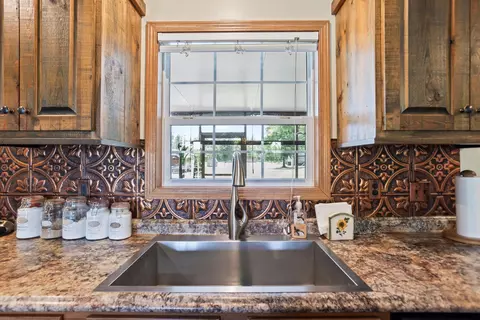 Kitchen - 1178 Weeks Rd, Williston, SC 29853 photo 6 of 7