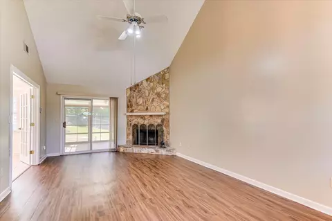 Living - 1863 S Barton Dr S, Augusta, GA 30906 photo 3 of 4