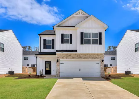 136 Traditions Dr, Trenton, SC 29847