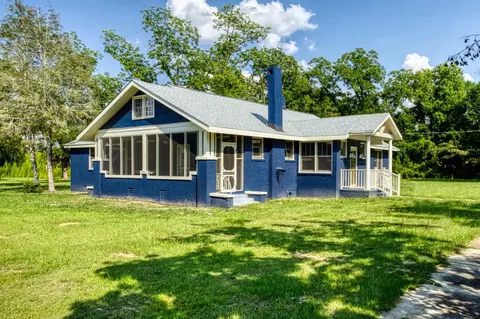 251 Walnut St, Salley, SC 29137