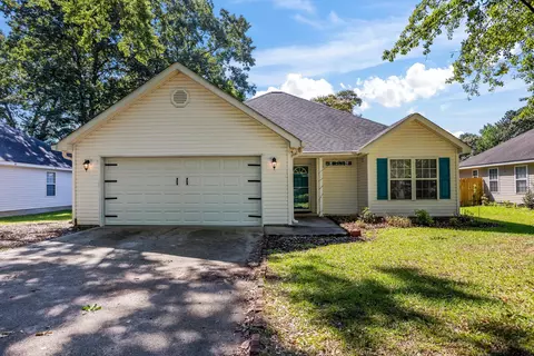 404 Pine Ave SE, Aiken, SC 29803
