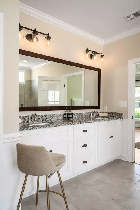 Bath - 8285 Covert Dr, Aiken, SC 29803 photo 3 of 11