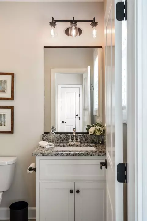 Bath - 8285 Covert Dr, Aiken, SC 29803 photo 10 of 11
