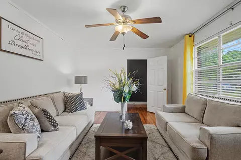 Living - 442 Chestnut Ave, Denmark, SC 29042 photo 2 of 3
