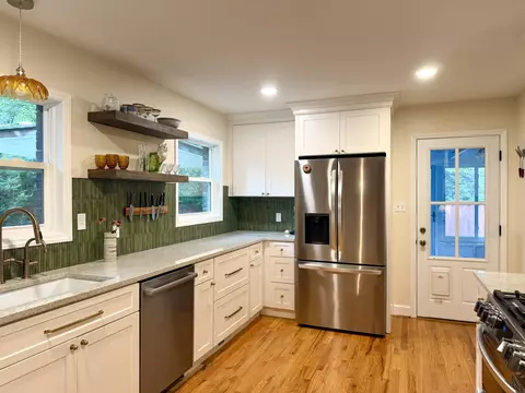 Kitchen - 822 Boardman Rd, Aiken, SC 29803 photo 4 of 6