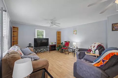 Living - 400 Middleton Dr, Windsor, SC 29856 photo 3 of 3