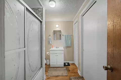 Bath - 400 Middleton Dr, Windsor, SC 29856 photo 2 of 2