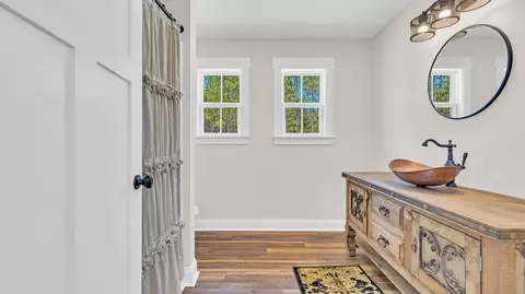 Bath - 3323 Laughlin Loop # B, Aiken, SC 29805 photo 6 of 9