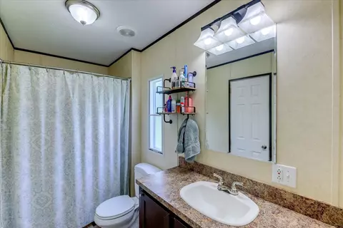 Bath - 623 Hendrick Hill Dr, Jackson, SC 29831 photo 1 of 2