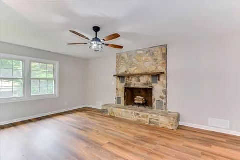 Living - 273 Timberwood Dr, Thomson, GA 30824 photo 2 of 7
