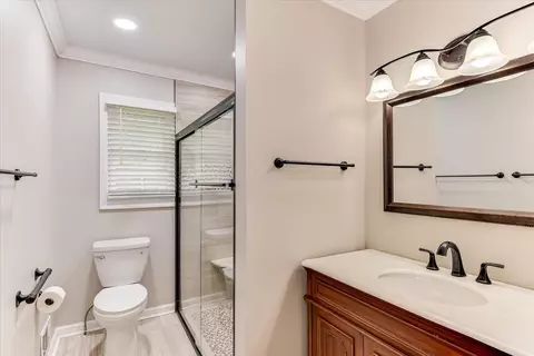 Bath - 273 Timberwood Dr, Thomson, GA 30824 photo 5 of 7