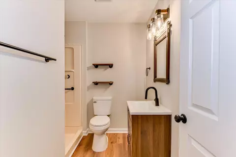 Bath - 273 Timberwood Dr, Thomson, GA 30824 photo 2 of 7