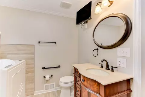 Bath - 273 Timberwood Dr, Thomson, GA 30824 photo 4 of 7