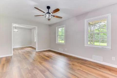 Living - 273 Timberwood Dr, Thomson, GA 30824 photo 3 of 7