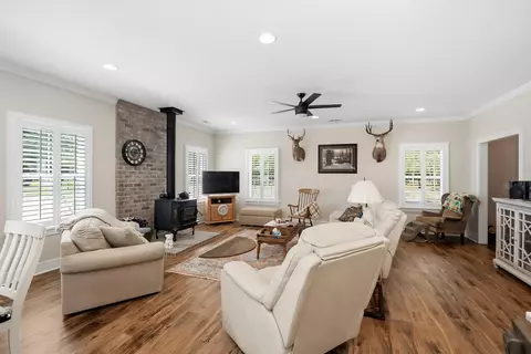 Living - 232 Colbert Bridge Rd, Windsor, SC 29856 photo 2 of 3