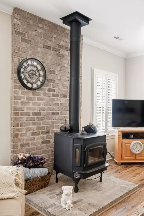 Living - 232 Colbert Bridge Rd, Windsor, SC 29856 photo 3 of 3