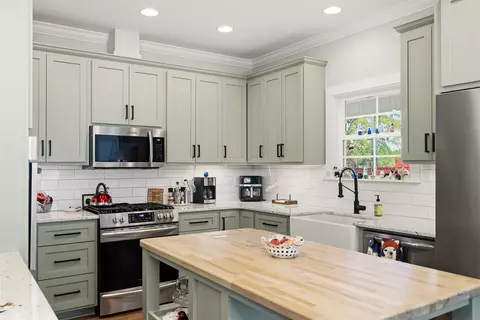 Kitchen - 232 Colbert Bridge Rd, Windsor, SC 29856 photo 3 of 6