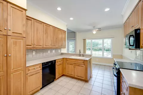 Kitchen - 189 Willow Oak Loop, Aiken, SC 29803 photo 2 of 3