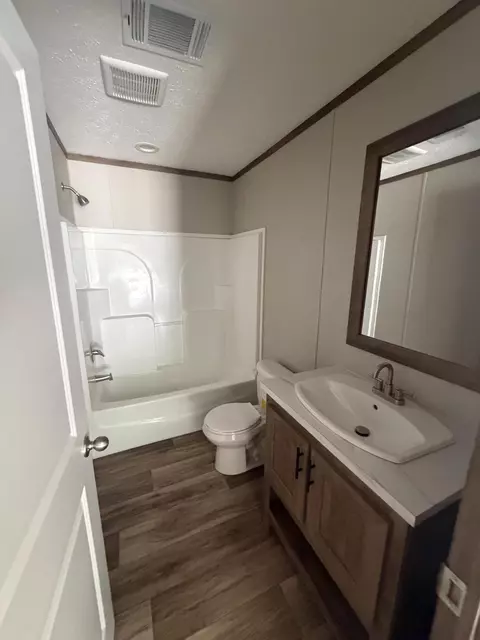 Bath - 303 Sampson Rd, Gilbert, SC 29054 photo 2 of 3