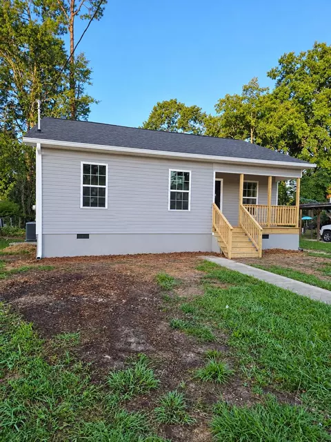 717 Maple Dr SE, Aiken, SC 29803