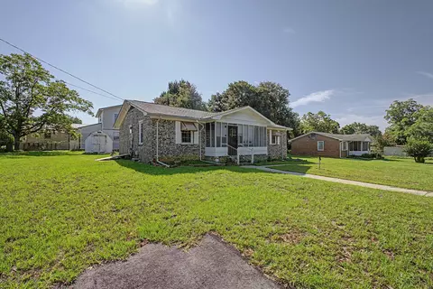 90 Lodge Cir, Blackville, SC 29817