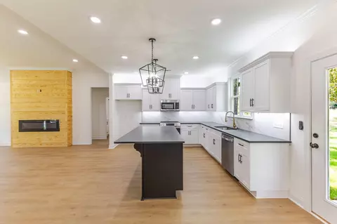 Kitchen - 3606 Byrd Rd, Augusta, GA 30906 photo 3 of 5